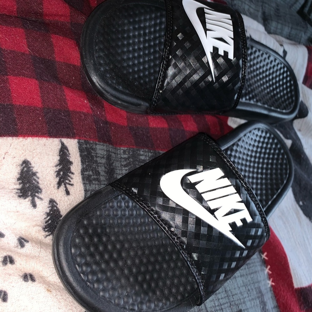 Nike Benassi JDI Slides